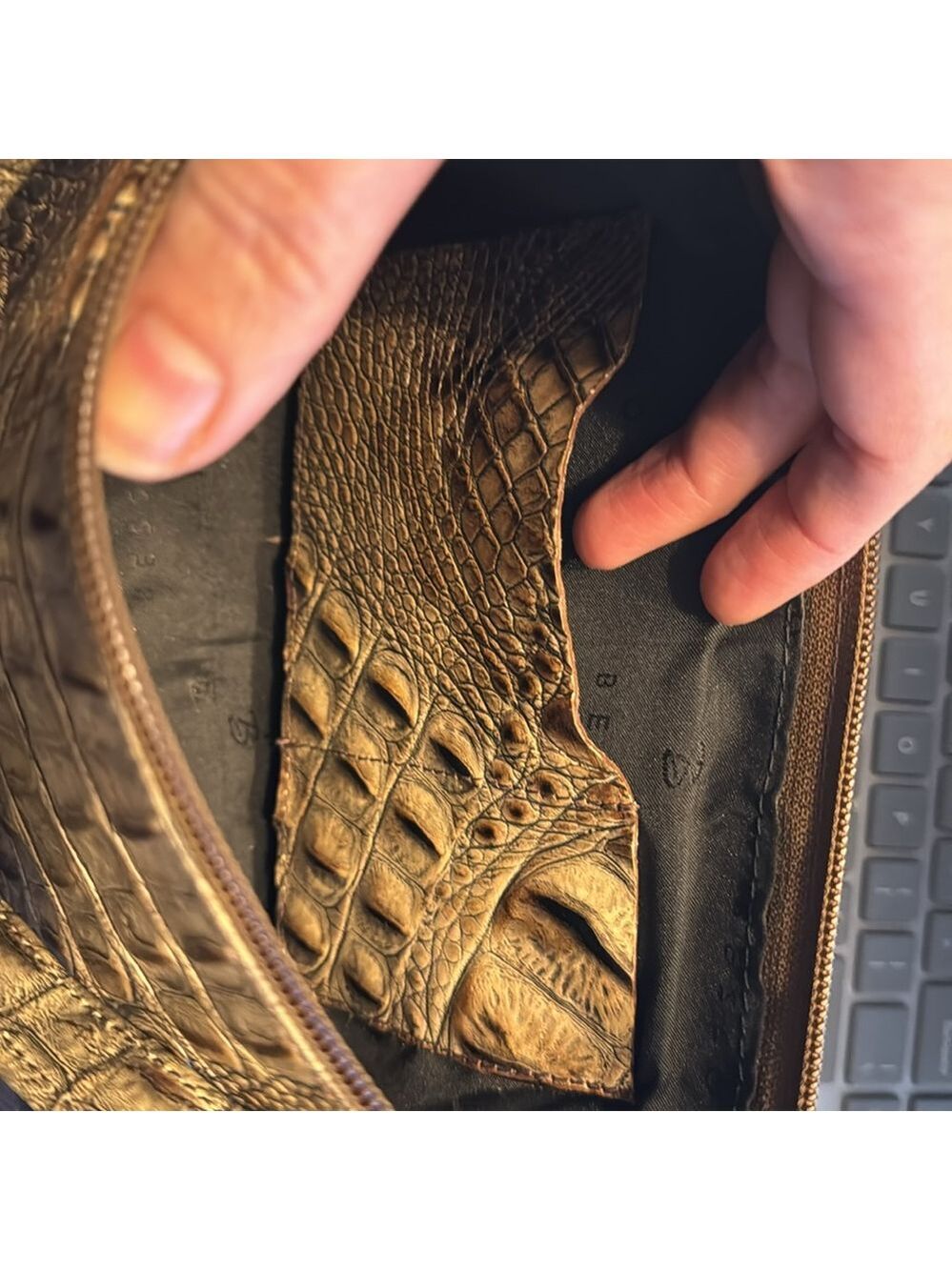 Besso Brown Leather Shoulder Bag Croc Embossed - Picture 6 of 8